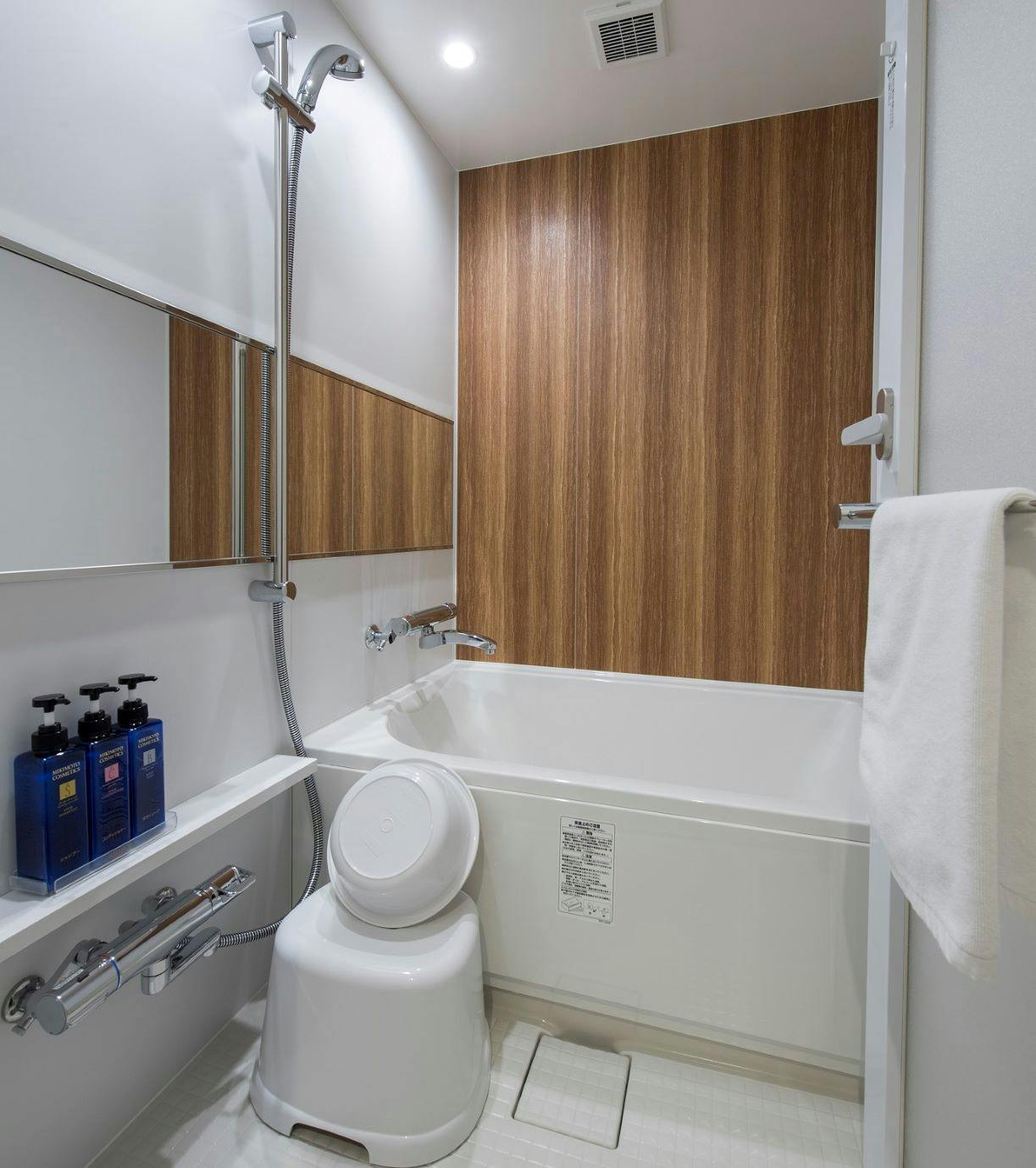 ห้องเตียงคู่ ห้องน้ำ