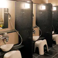 พื้นที่อาบน้ำสาธารณะ