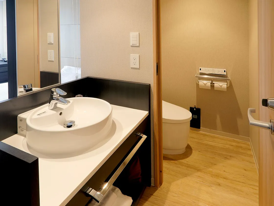 ห้องน้ำ (เตียงเดี่ยว - เตียงคู่ขนาดเล็ก)