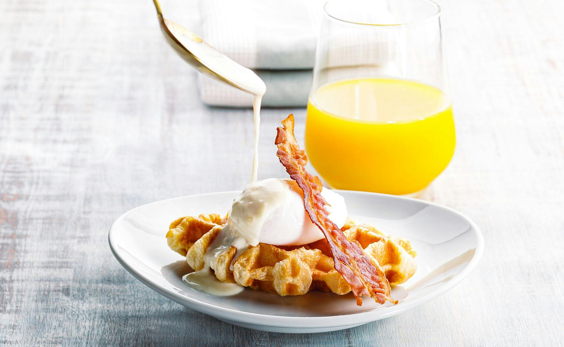 ◇飯店推薦！可頌班尼迪克蛋