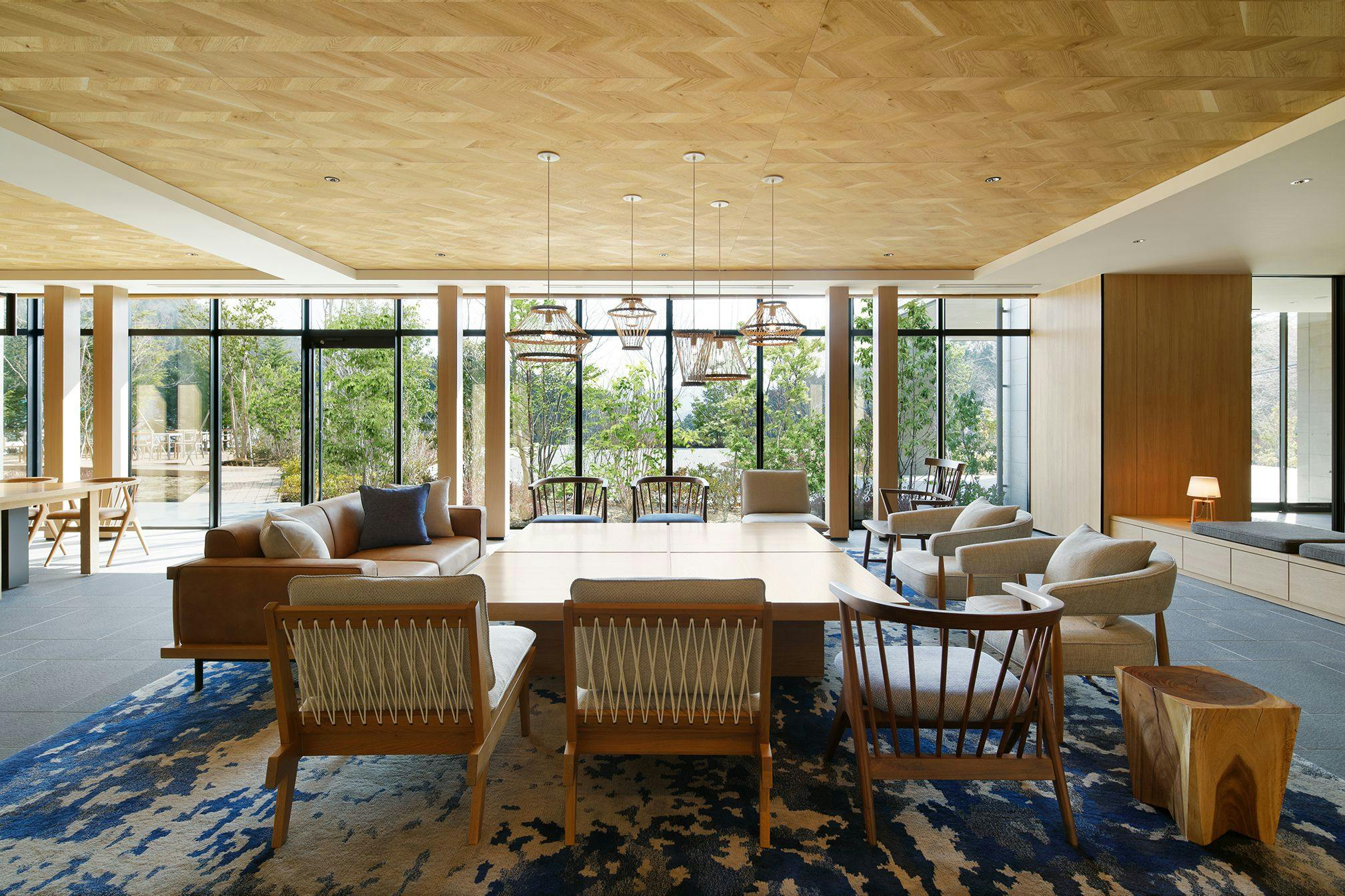 ロビーラウンジ