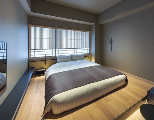 モデレートクィーンルーム