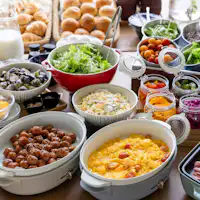 บุฟเฟ่ต์อาหารเช้าประมาณ 50 ชนิด (ตัวอย่าง) 5:30~10:00