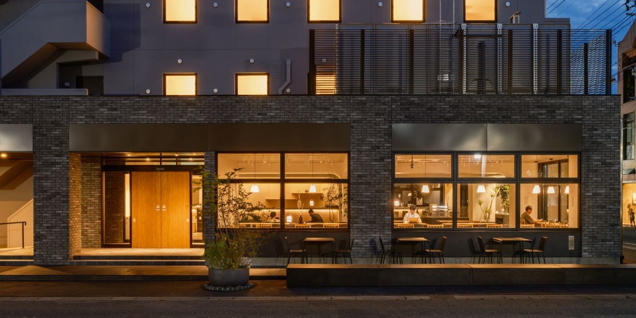 ใจกลางเมืองมิสาวะที่เต็มไปด้วยบรรยากาศนานาชาติ