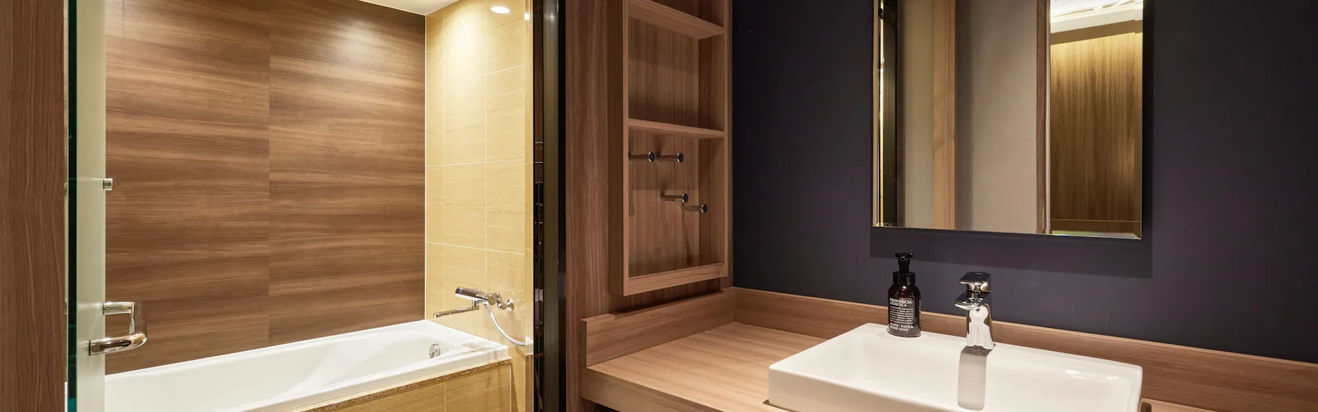 ALFIT HOTEL & BAR AKASAKA