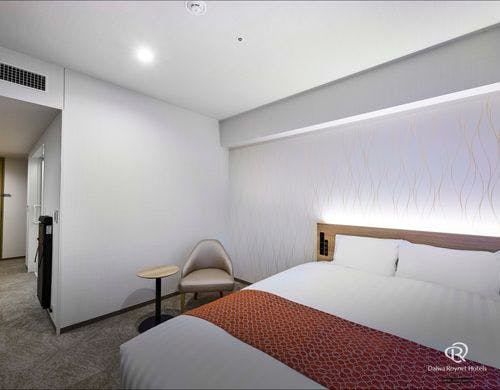 ユニバーサルダブル