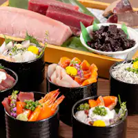 【朝食】その日の旬を自分だけの海鮮丼で。