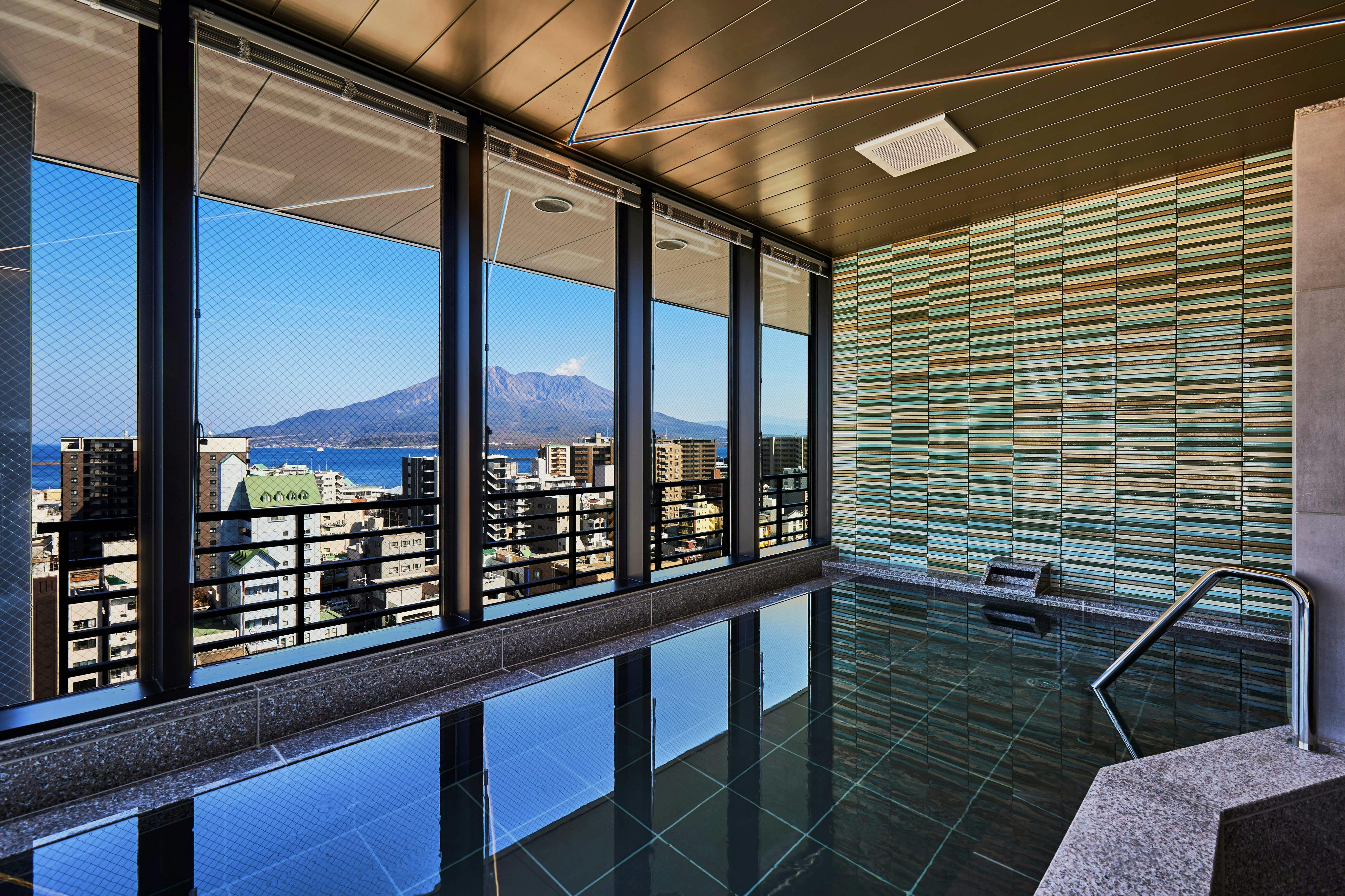 ห้องอาบน้ำรวมขนาดใหญ่ (สำหรับผู้หญิง)