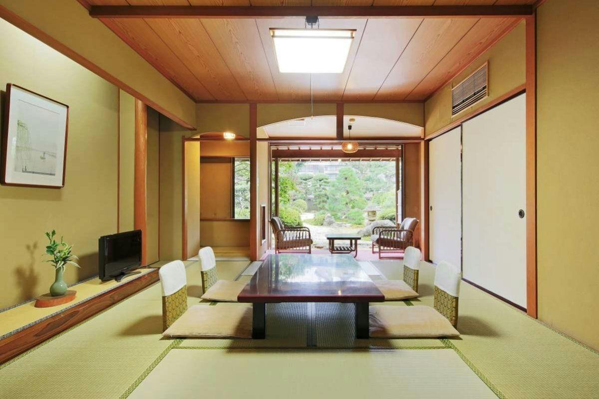 Izumo Kamigami Enmusubi no Yado Konya