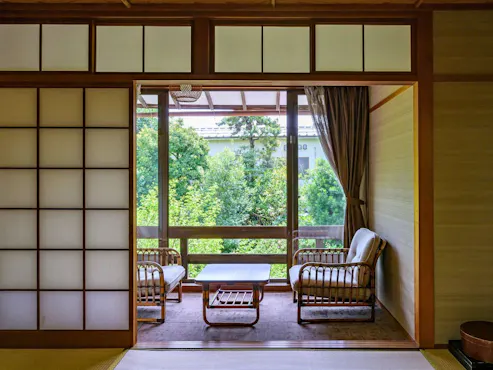 จากหน้าต่าง ท่านสามารถเพลิดเพลินกับวิวสวนได้