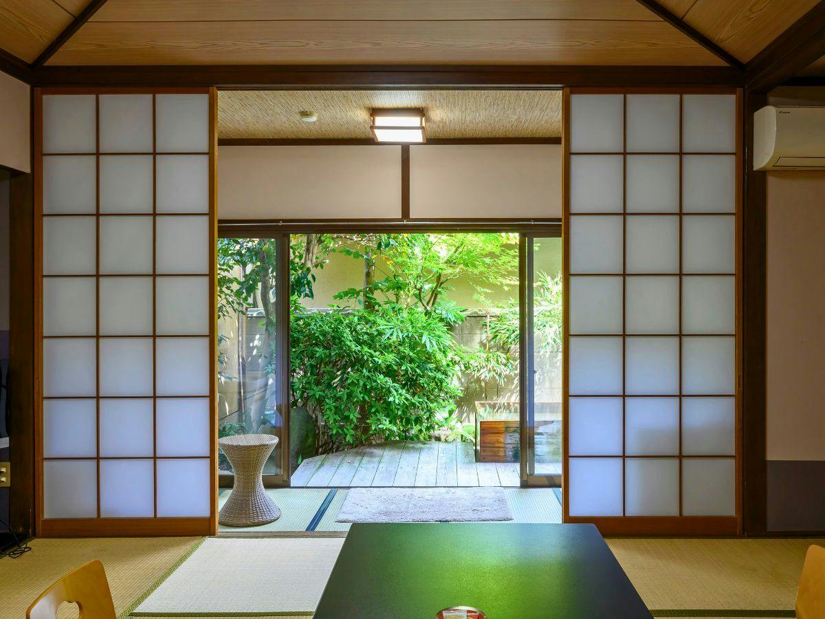 Izumo Kamigami Enmusubi no Yado Konya