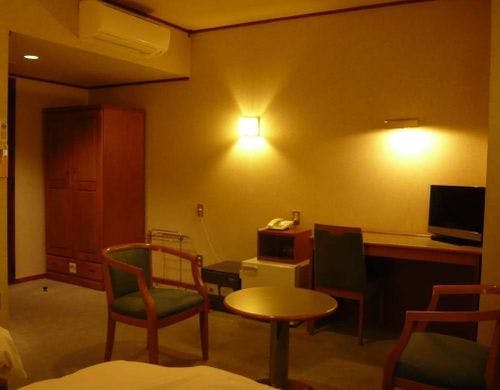 ご年配の方にも、ビジネスにも適したお部屋