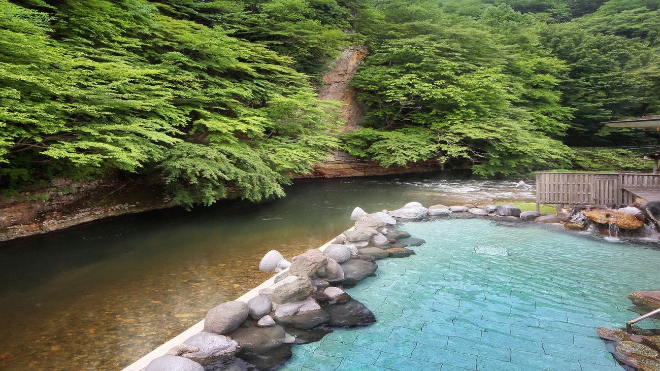 Tenka no Yu - อ่างอาบน้ำกลางแจ้ง