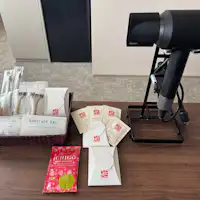Dyson hair dryer and amenities♪