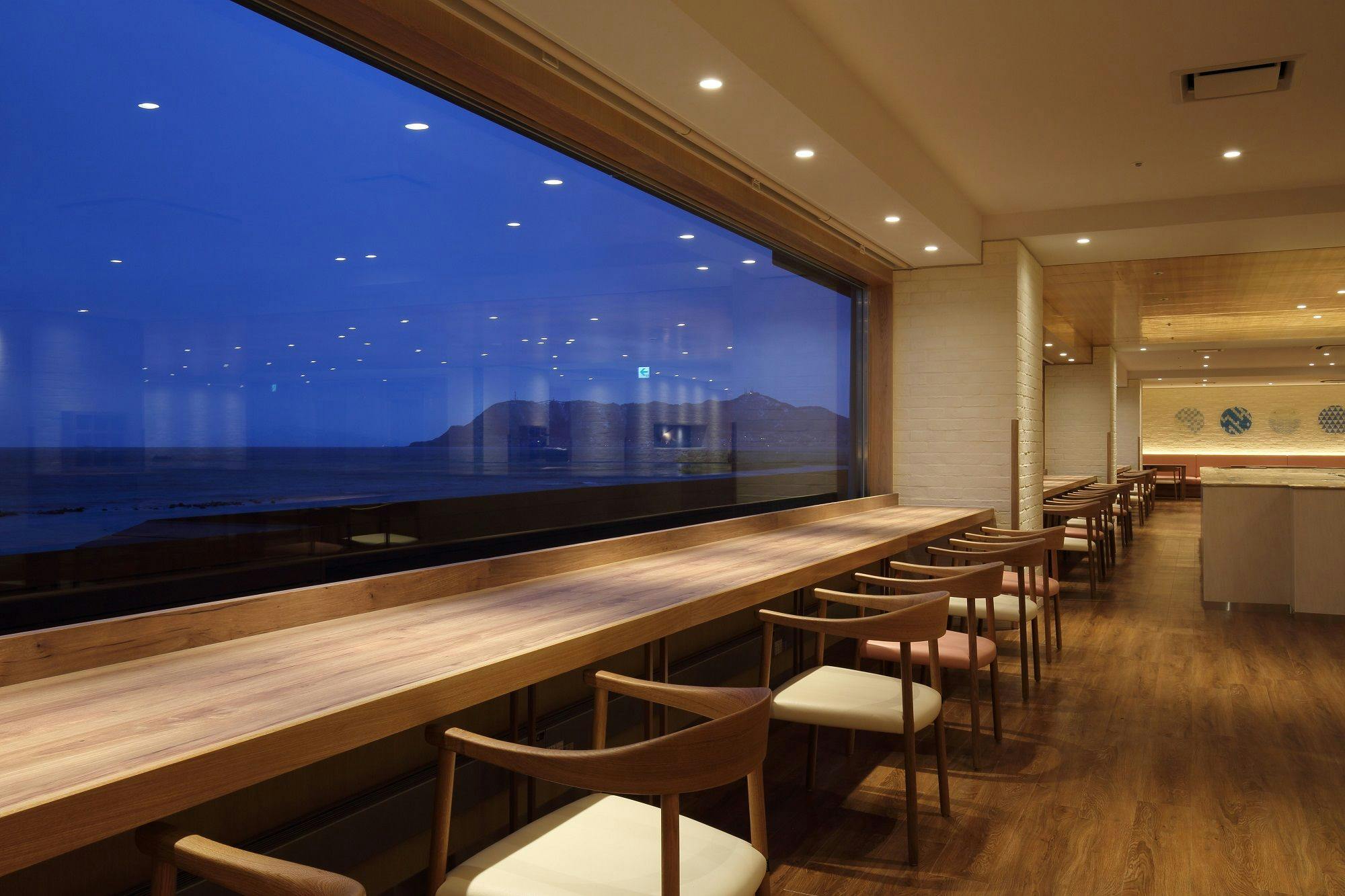 ตัวอย่างที่นั่งในร้านอาหาร