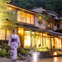 ภายนอกของยูระ