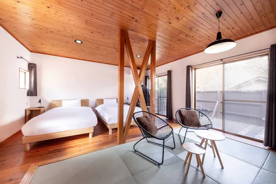 【ห้องพักแบบญี่ปุ่นและตะวันตก 12 เสื่อทาทามิ】น้ำพุร้อนกลางแจ้ง + ในร่ม