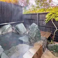 【ห้องอาบน้ำรวมขนาดใหญ่】ผ่อนคลายพร้อมชมใบไม้เปลี่ยนสีหรือความเขียวขจี