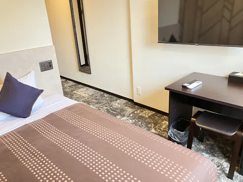 ห้องเดี่ยว/12ตร.ม./เตียงเซมิดับเบิล