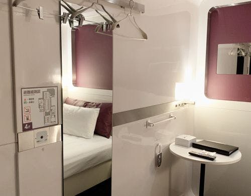 ファーストクラス　引出し