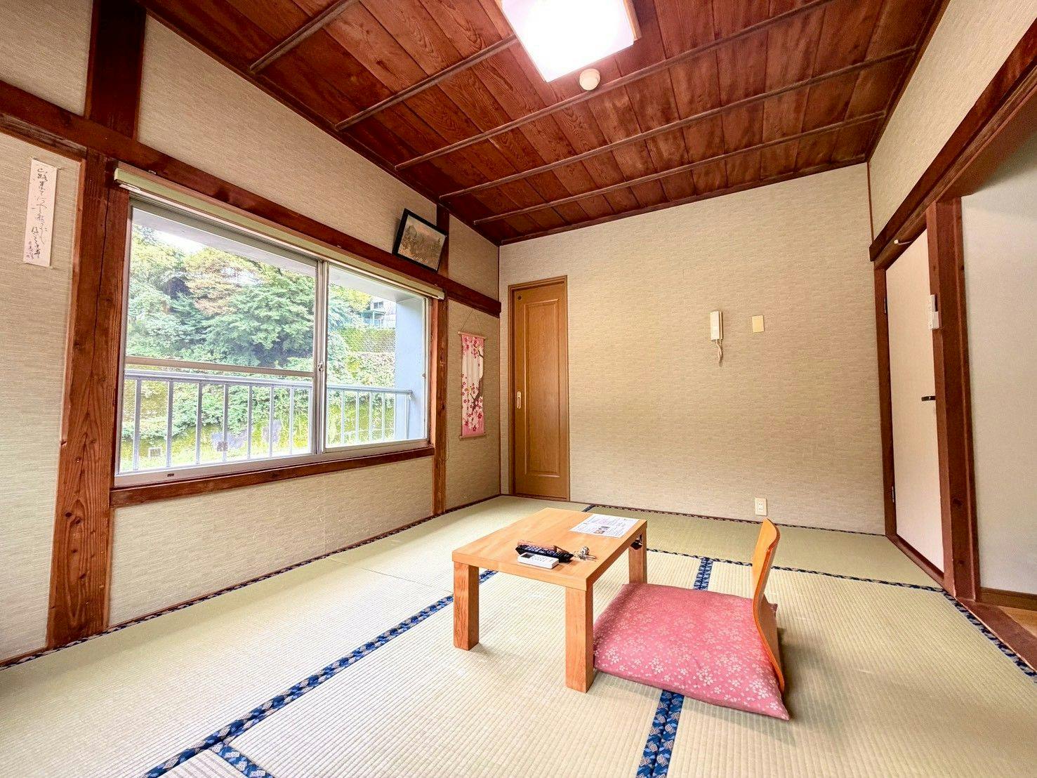 【สำหรับผู้ใหญ่เท่านั้น】ห้องสไตล์ญี่ปุ่น 6 เสื่อทาทามิ・ปลอดบุหรี่ (ชั้น 2)