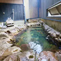 【Kolam mandi peribadi】Pemandangan Sungai Hanaunogawa boleh dilihat dari tingkap.