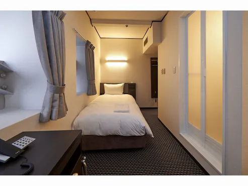 【เตียงคู่ใหญ่ / ห้ามสูบบุหรี่】 ด้านเตียงเดี่ยว