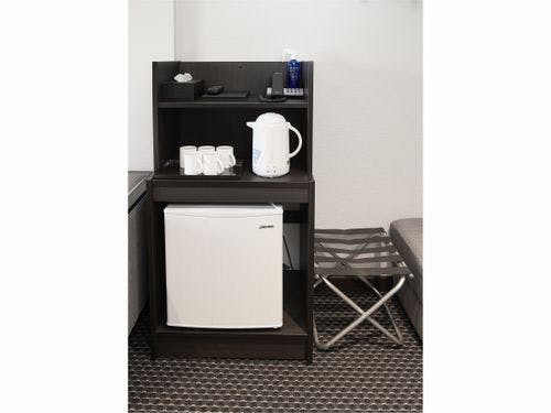 全室共通　ベッドサイドはとっても便利♪