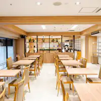 ห้องอาหารเช้า/ชั้น 2 ของโรงแรม “แฟนตาซี”