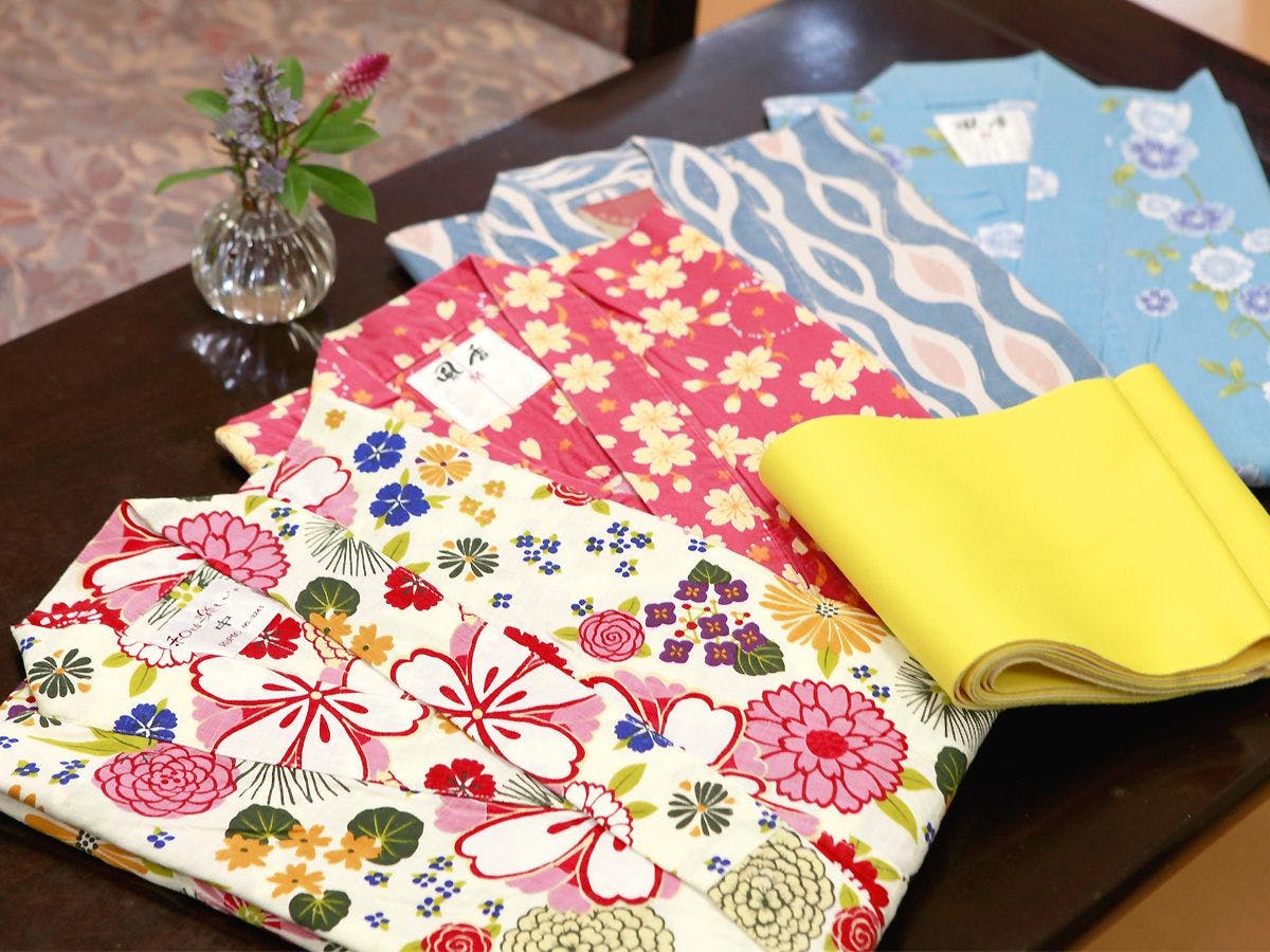 ยูกาตะสีสัน