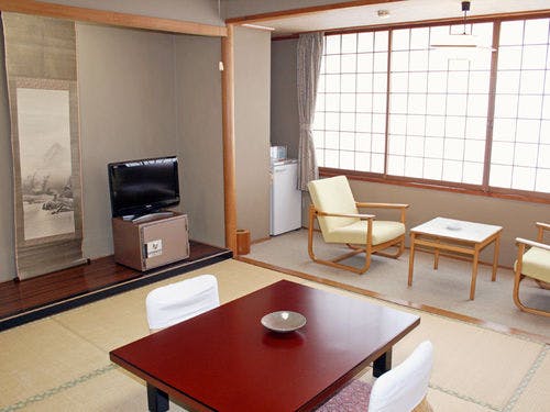 西館 和室8畳