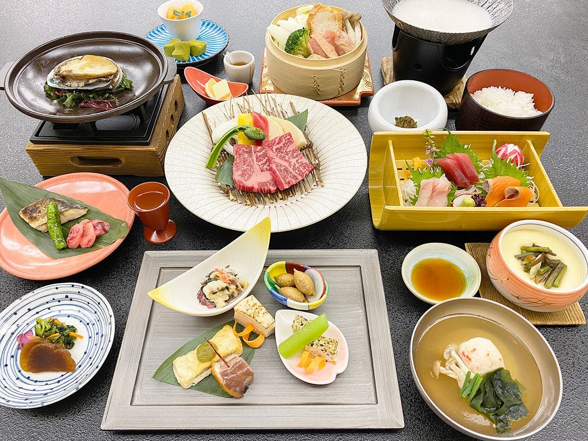 ≪เมษายน–กันยายน≫ ชุดอาหาร “ยูเมะโนะซาโตะ เซ็น”