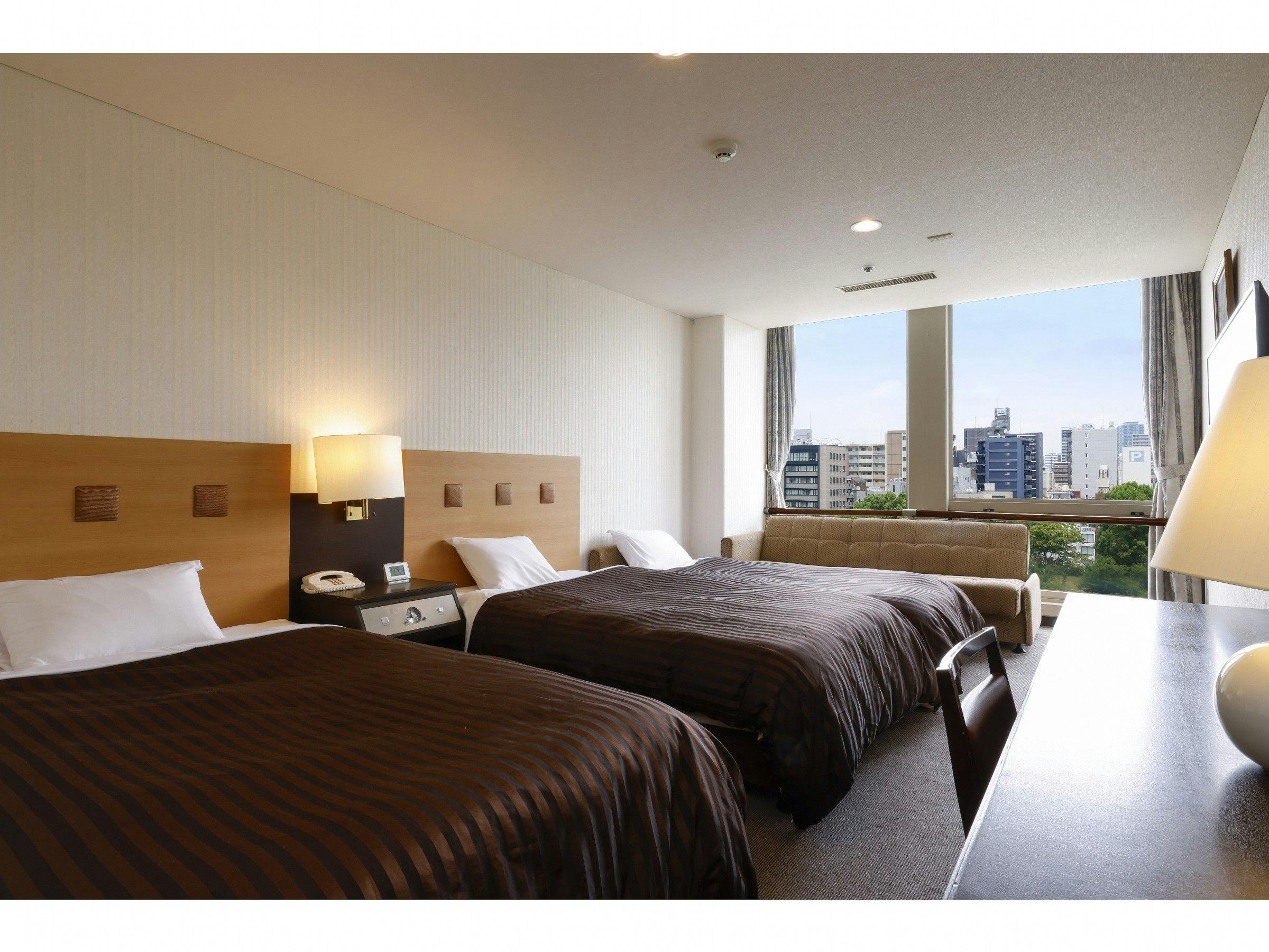Osaka Castle Hotel