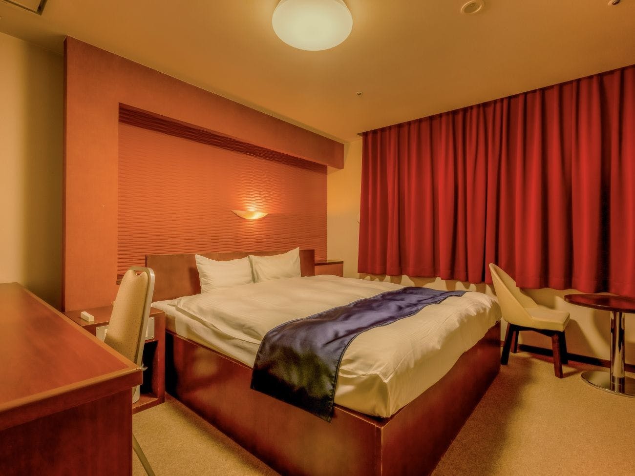 เตียงเดี่ยวขนาดใหญ่แบบประหยัด