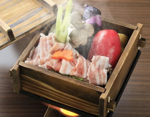 温泉せいろ蒸し【豚】の一例