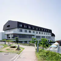 อาคารหลักของหมู่บ้านพักผ่อน