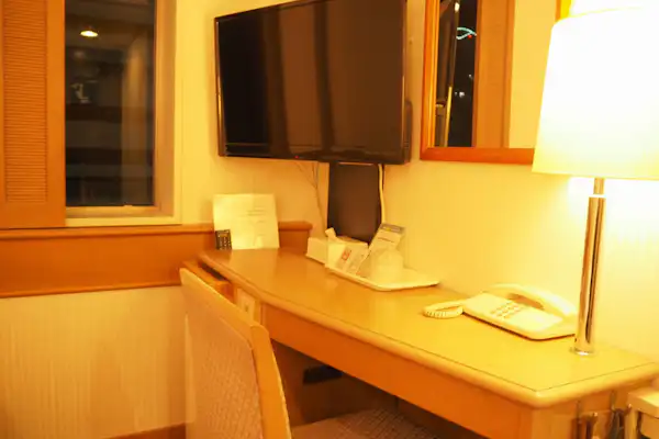 บริเวณรอบโต๊ะ