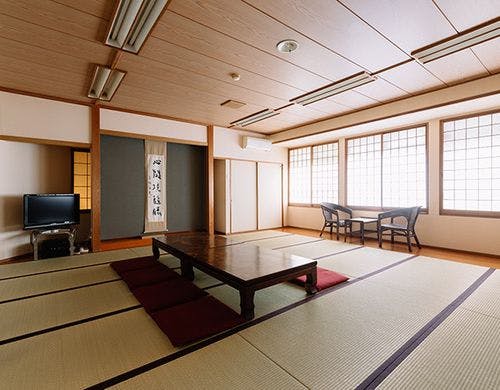 18畳和室