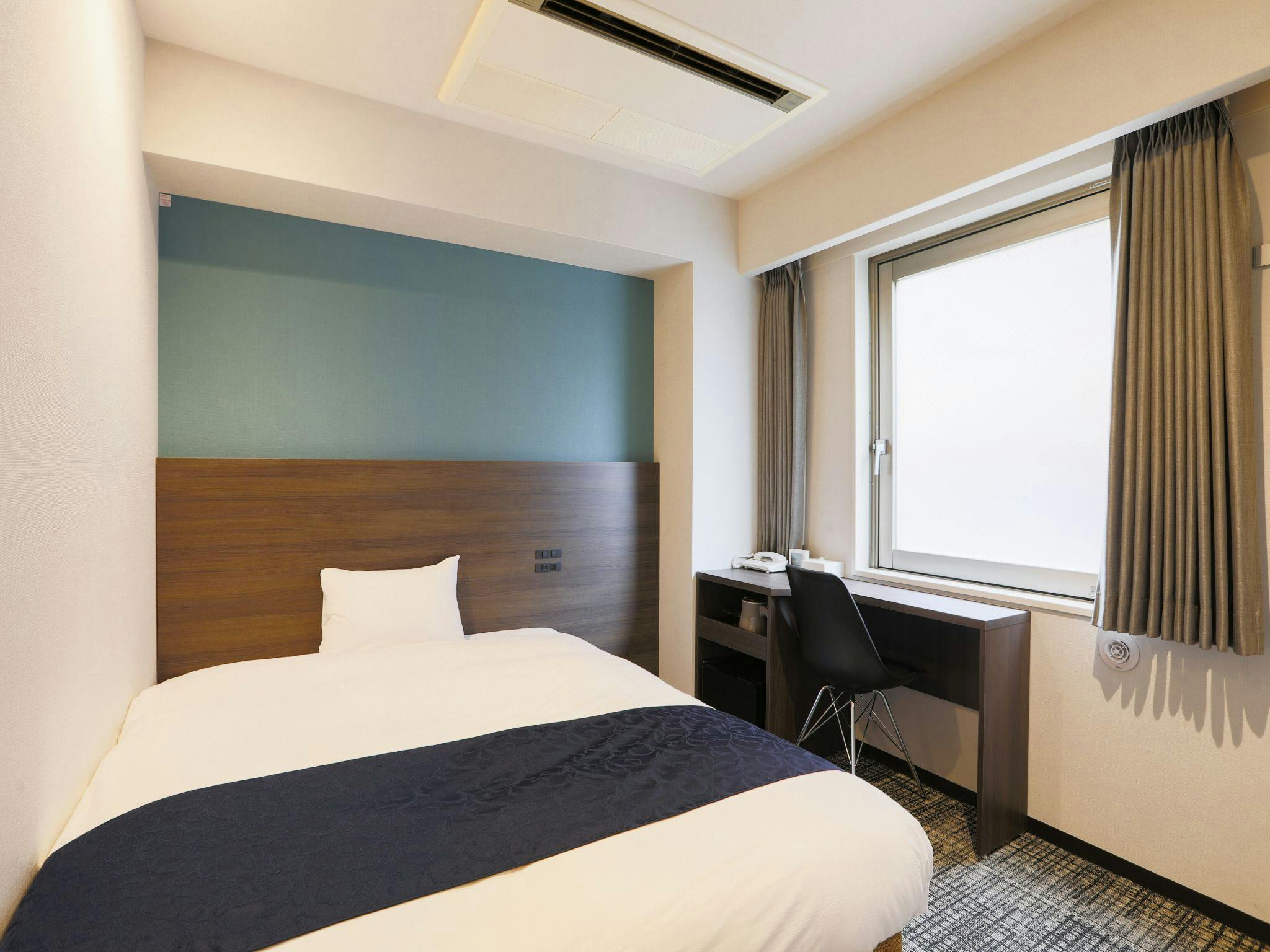 ซูพีเรียดับเบิล / 13 ตร.ม. / กว้าง 155 ซม. × 1 เตียง