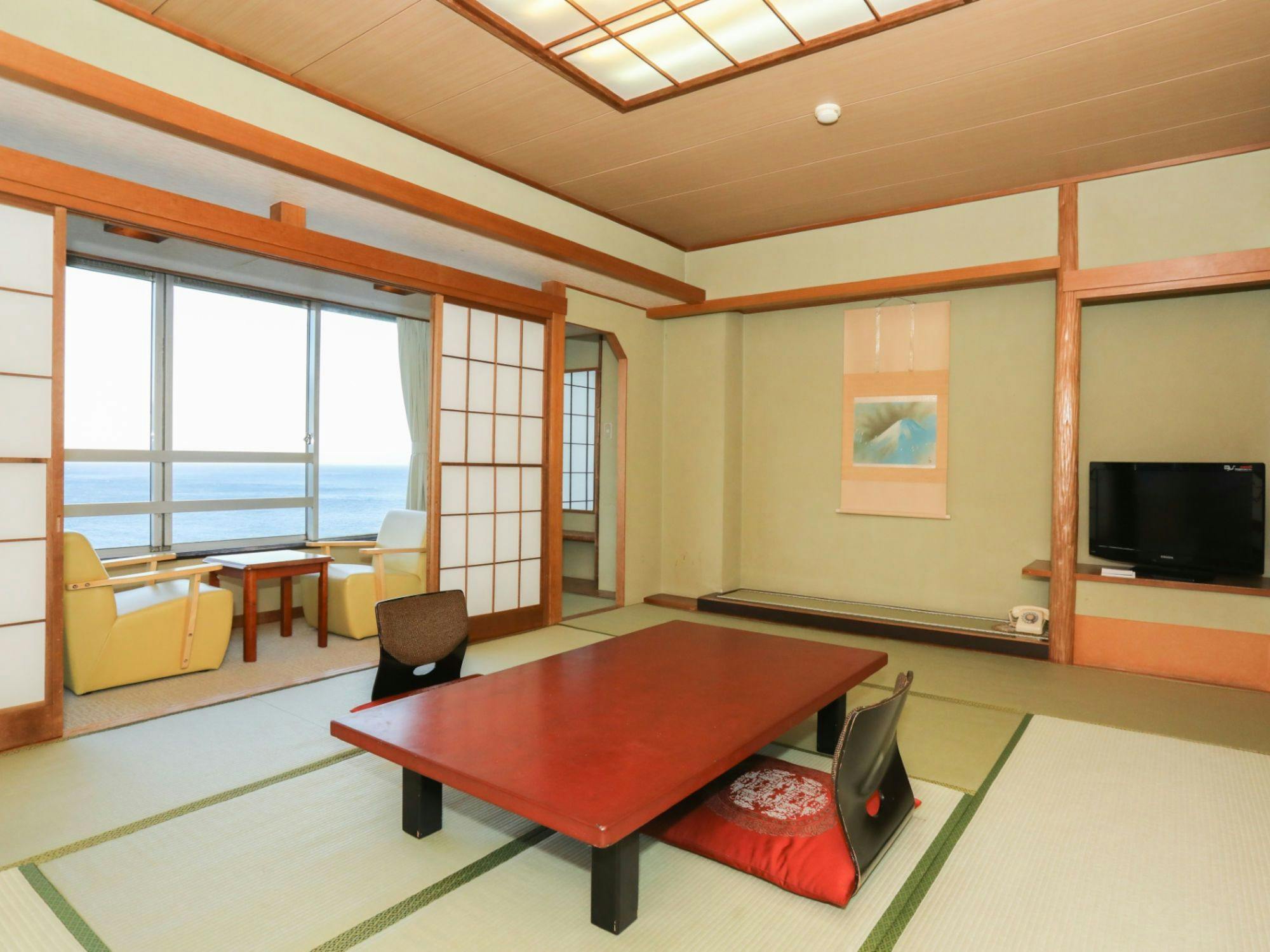 ห้องสไตล์ญี่ปุ่นขนาด 10 เสื่อขึ้นไป (ไม่มีอ่างอาบน้ำ) - ตัวอย่าง