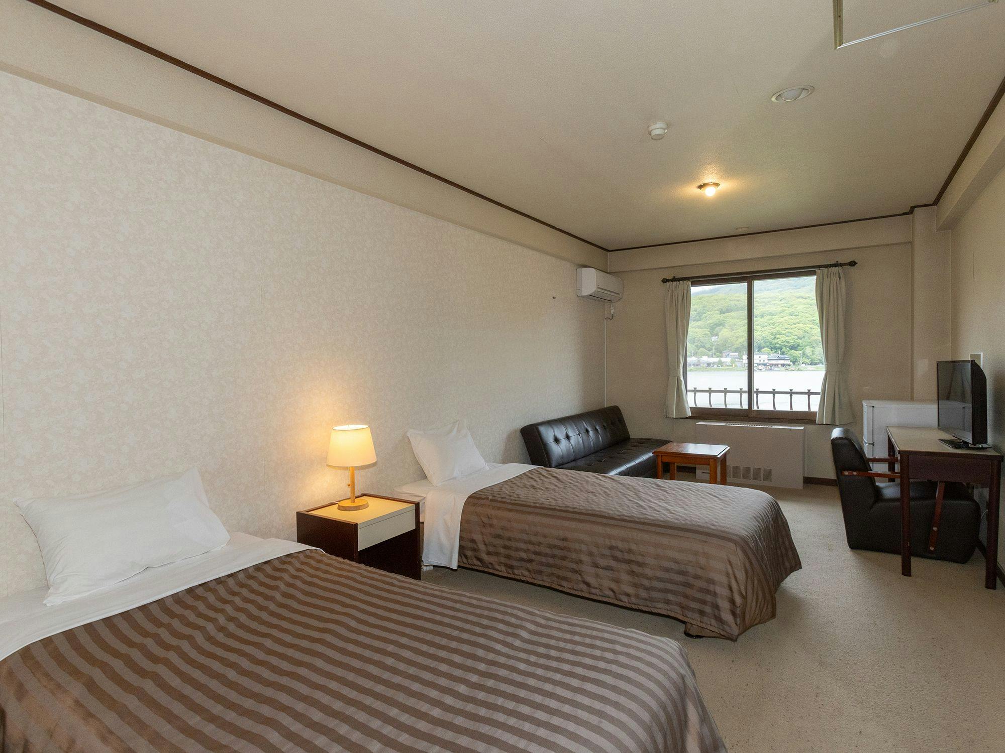 ห้องพักแบบตะวันตก (เตียงคู่ ตัวอย่าง)