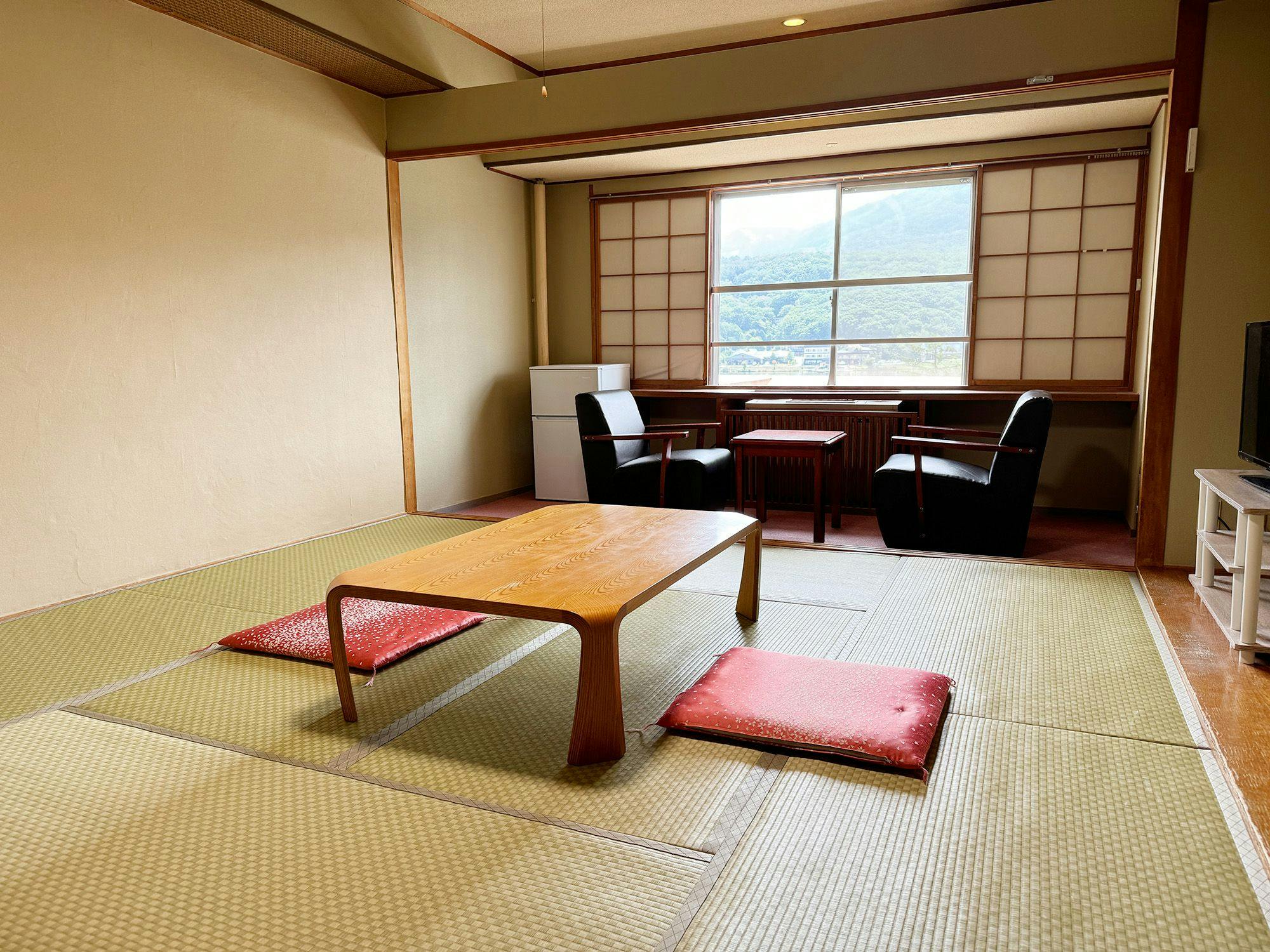 ห้องพักสไตล์ญี่ปุ่น (10 เสื่อทาทามิ ตัวอย่าง)