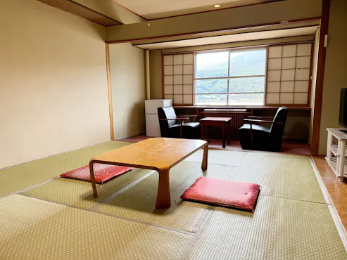 ห้องพักสไตล์ญี่ปุ่น (10 เสื่อทาทามิ ตัวอย่าง)