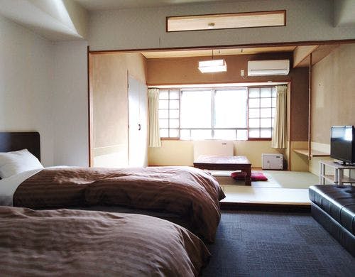 レイクビュー和洋室（ツイン+6畳　一例）