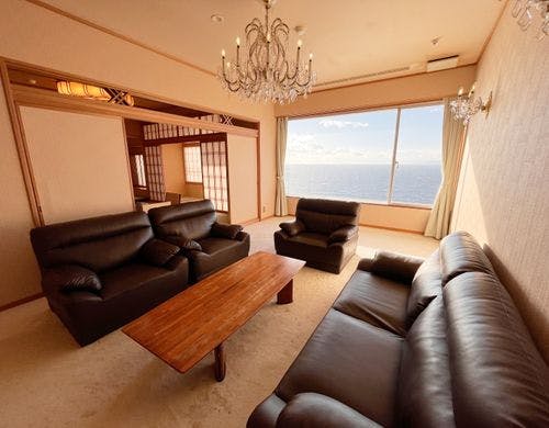 高層階海側・特別室のリビング