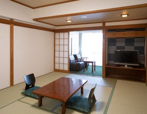 【上層階】和室10畳一例