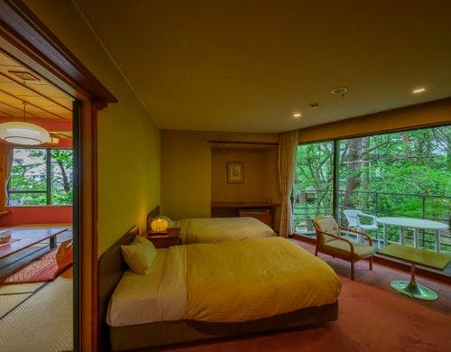 庭に面したテラスでお寛ぎのひとときを