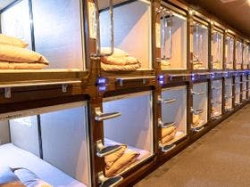 豪華カプセルホテル　安心お宿プレミア　新橋汐留店