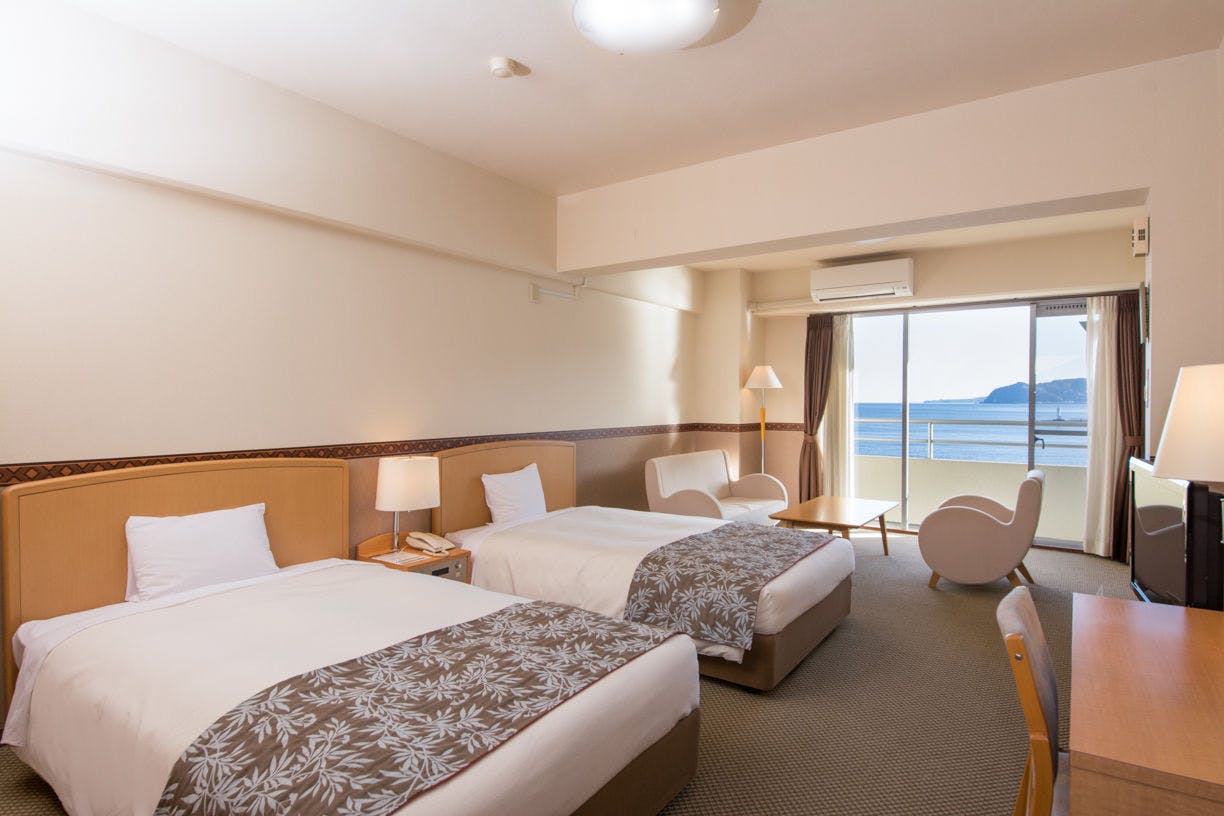 Wisterian Life Club Atami