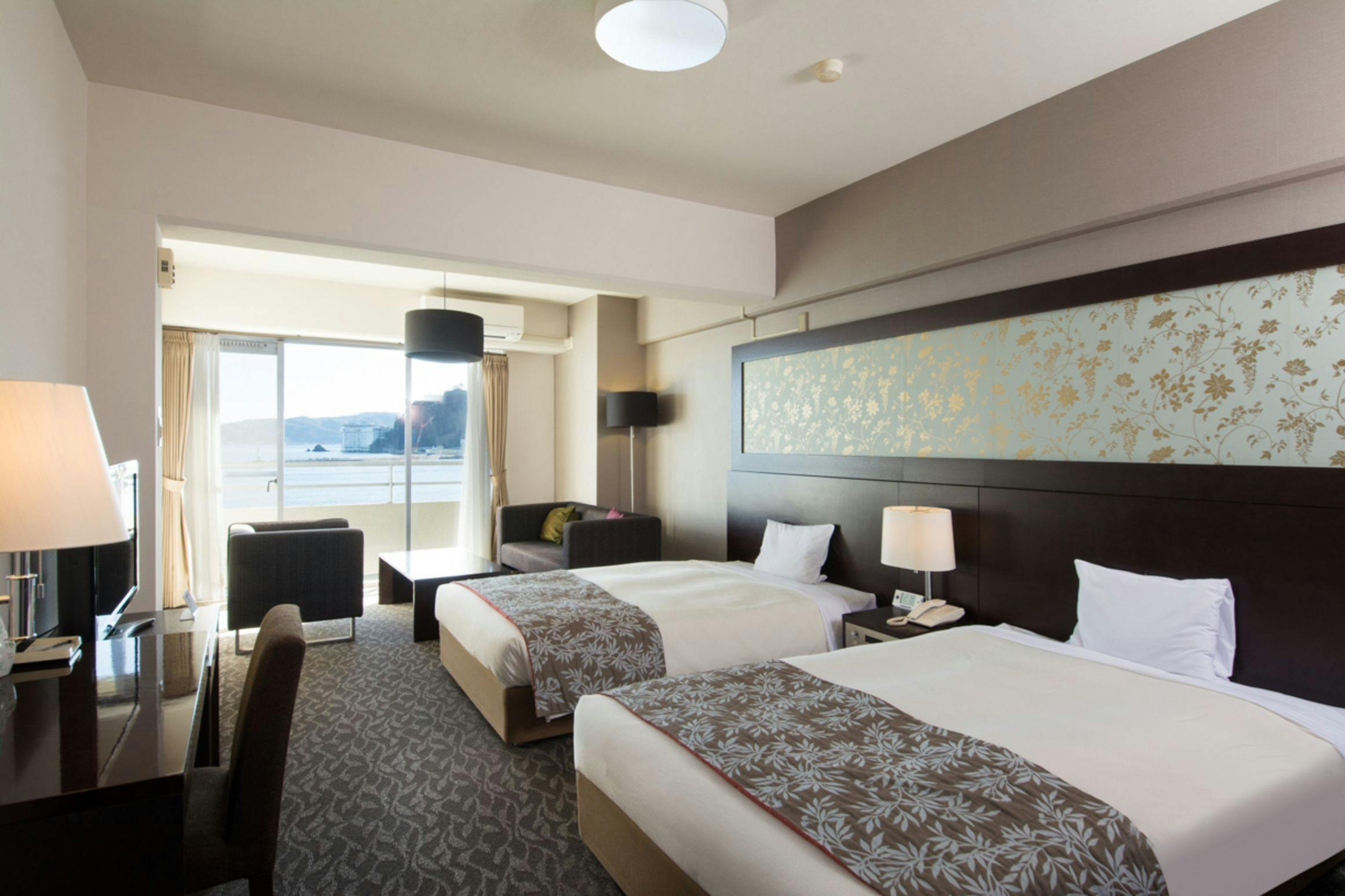 Wisterian Life Club Atami